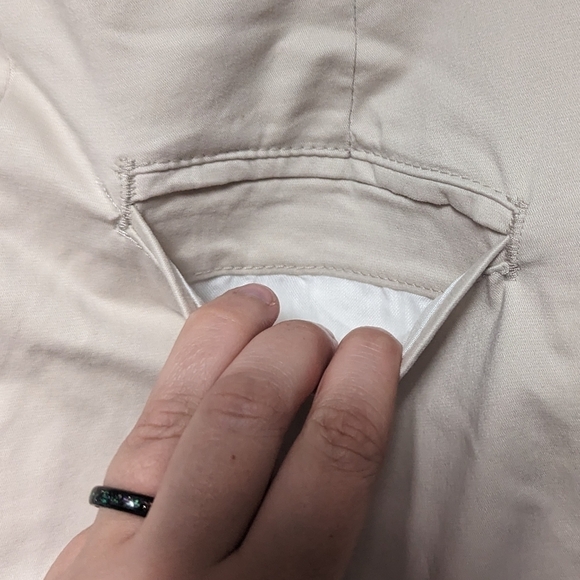 Lee NWT Relaxed Fit Straight Leg Mid Rise Pants Sz 6L - Picture 7 of 10